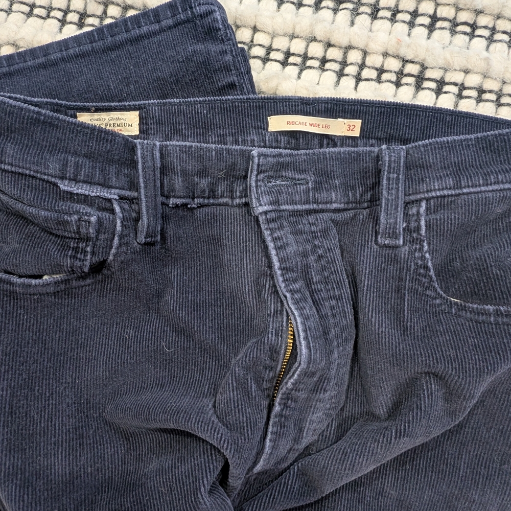 Levi's Courderoy Ribcage Wide Leg Women's - Picture 5 of 5